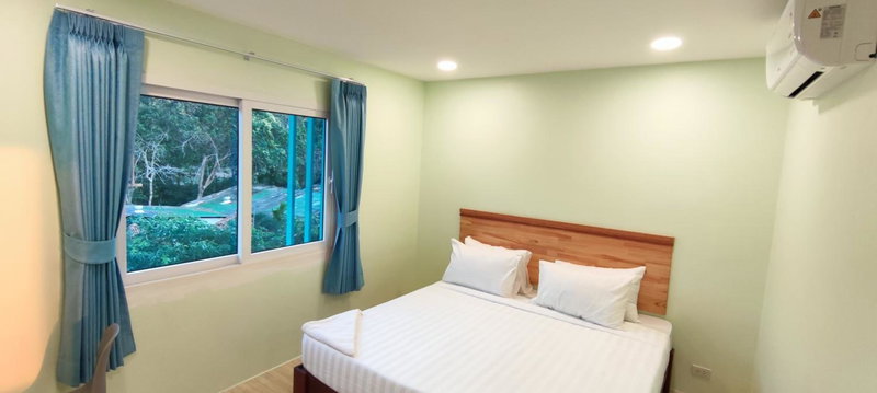 Sea-Sun Bungalow & Resort, Ko Chang, Thailand