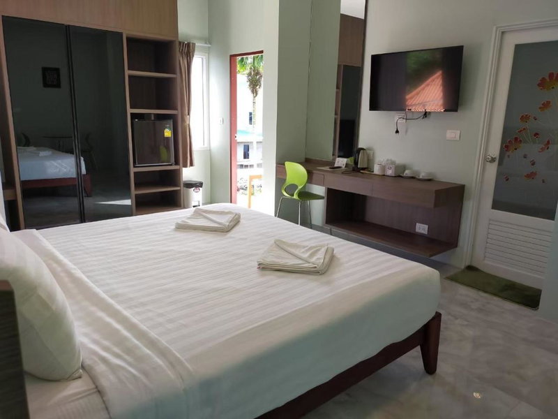 Sea-Sun Bungalow & Resort, Ko Chang, Thailand