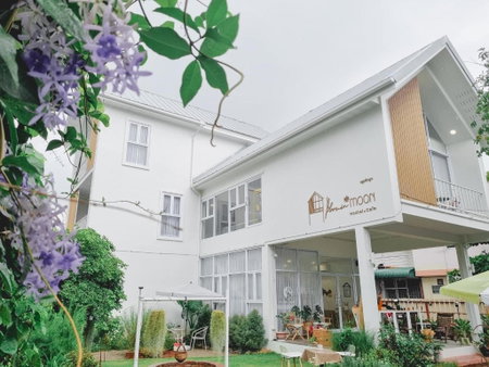 Bloomin' Moon hostel & cafe, Chiang Mai Old Town, Chiang Mai, Thailand