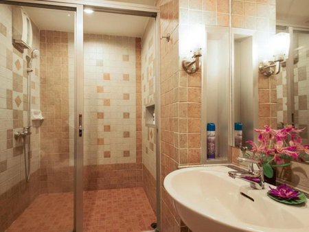 Serena Sathorn Suites, Bangkok, Thailand