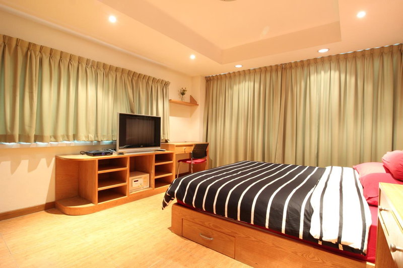 Serena Sathorn Suites, Bangkok, Thailand