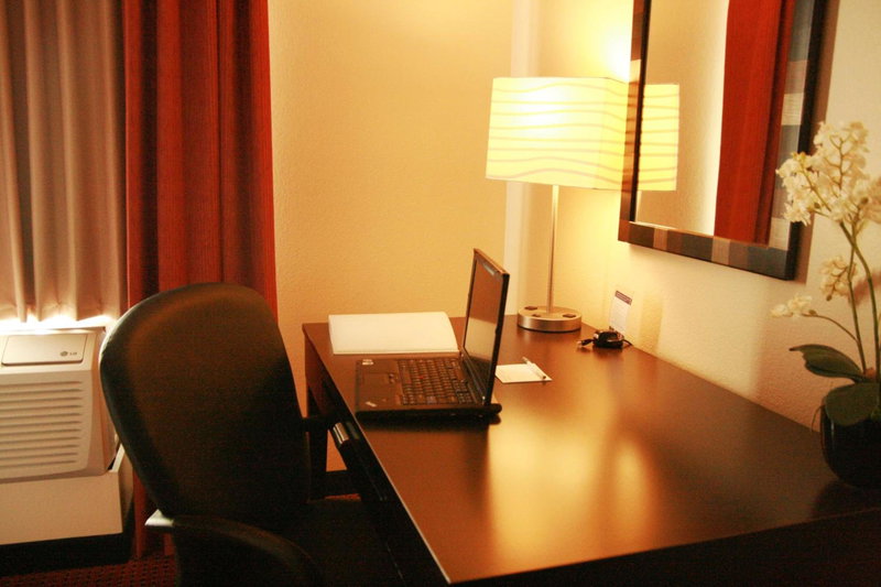 Hampton Inn & Suites Phoenix Chandler Fashion Center, Chandler, United States