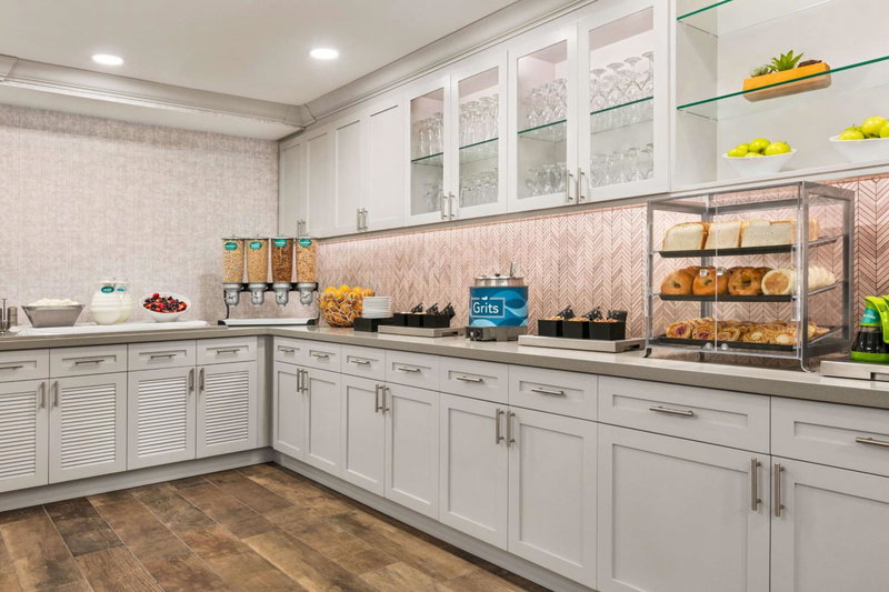 Homewood Suites by Hilton Fort Myers, Fort Myers, United States