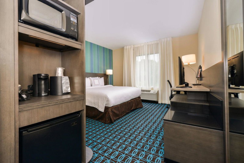 Fairfield Inn & Suites by Marriott Raleigh Cary, Cary, United States