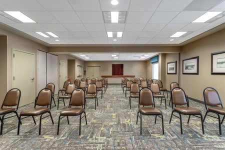 Hampton Inn & Suites Minneapolis St. Paul Airport - Mall of America, Bloomington, United States