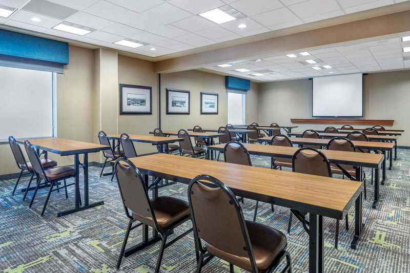 Hampton Inn & Suites Minneapolis St. Paul Airport - Mall of America, Bloomington, United States