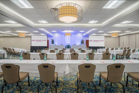 Crowne Plaza Hotel and Suites Pittsburgh South by IHG, Pittsburgh, United States