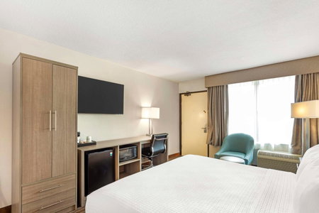 Best Western Mill River Manor, Rockville Centre, United States