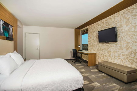 La Quinta by Wyndham Winchester, Winchester, United States
