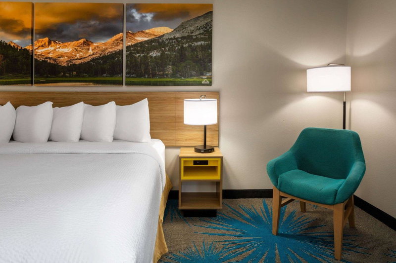 Days Inn & Suites by Wyndham Denver International Airport, Denver, United States