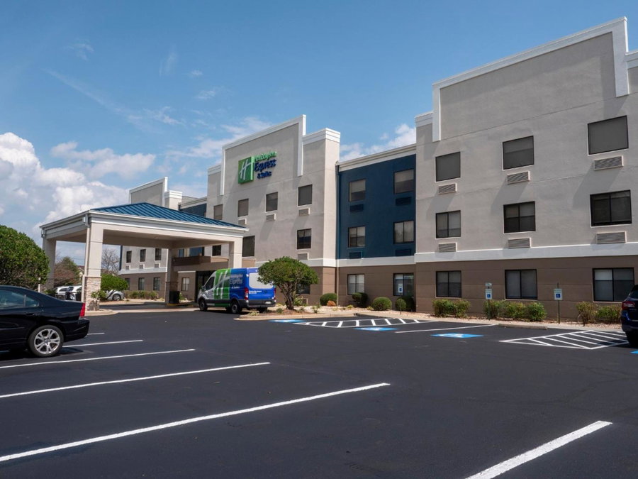 Holiday Inn Express & Suites Greenville Airport i85 by IHG, Greer, United States
