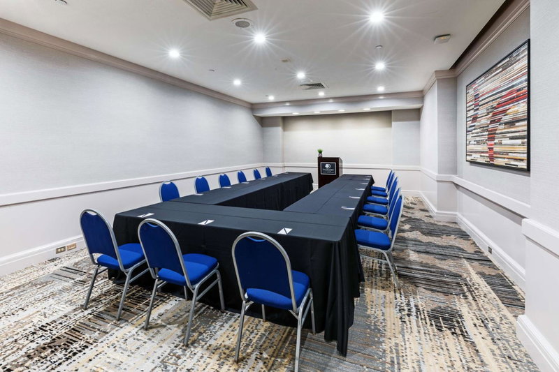 DoubleTree by Hilton Tulsa - Warren Place, Tulsa, United States