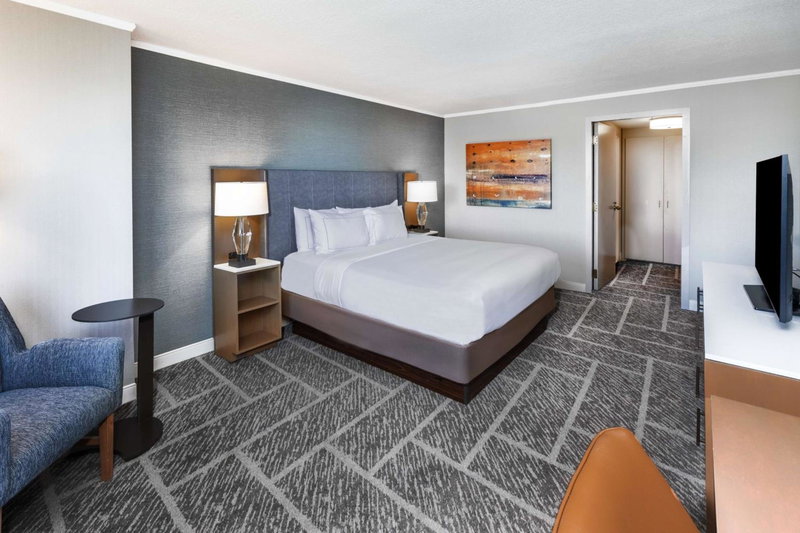 DoubleTree by Hilton Tulsa - Warren Place, Tulsa, United States