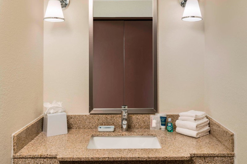 Four Points by Sheraton Boston Logan Airport Revere, Revere, United States
