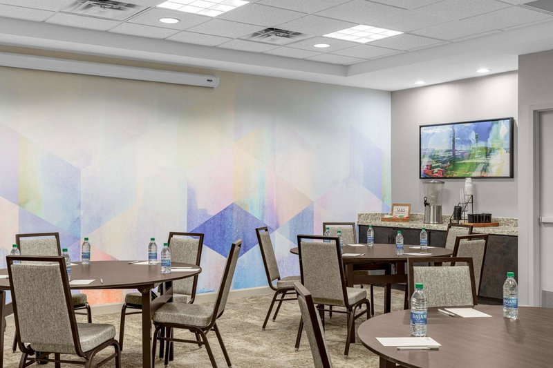 Hilton Garden Inn Raleigh Durham Airport, Morrisville, United States