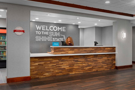 Hampton Inn & Suites at Lake Mary Colonial Townpark, Lake Mary, United States
