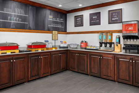 Hampton Inn & Suites at Lake Mary Colonial Townpark, Lake Mary, United States