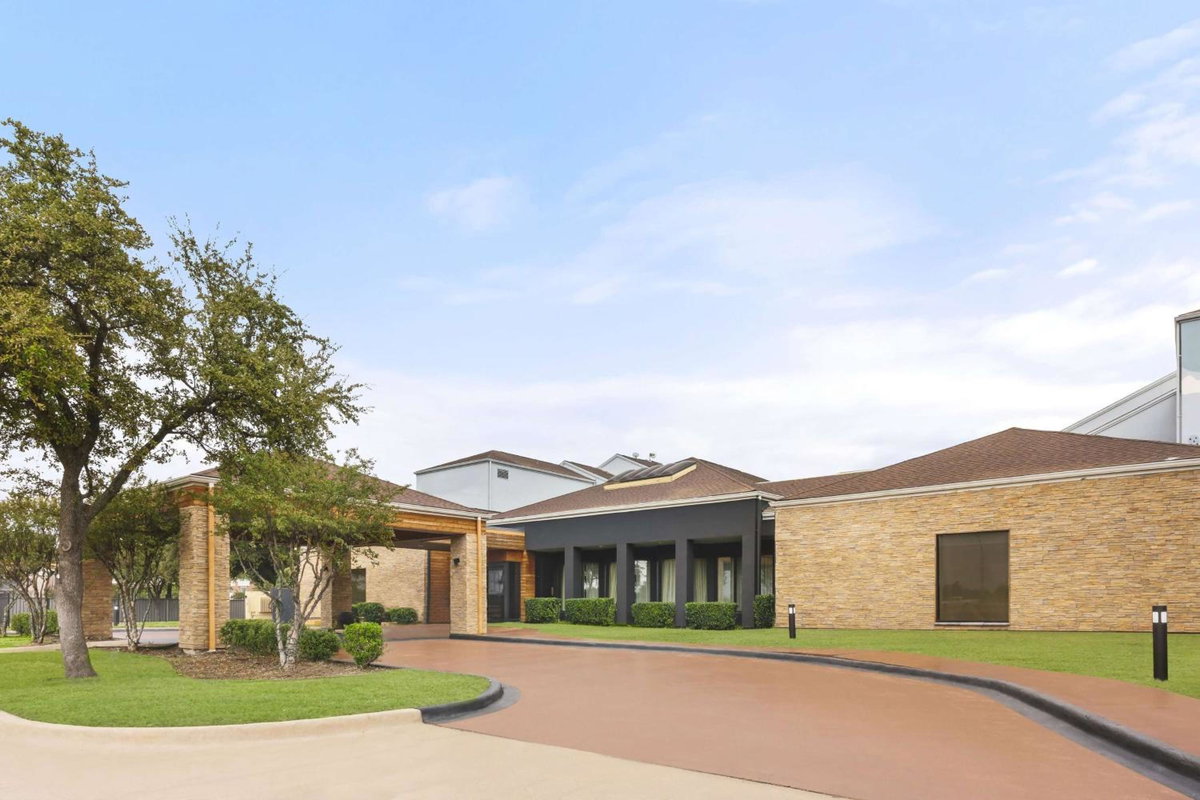 Hotel · Super 8 by Wyndham Dallas Love Field Airport, Dallas