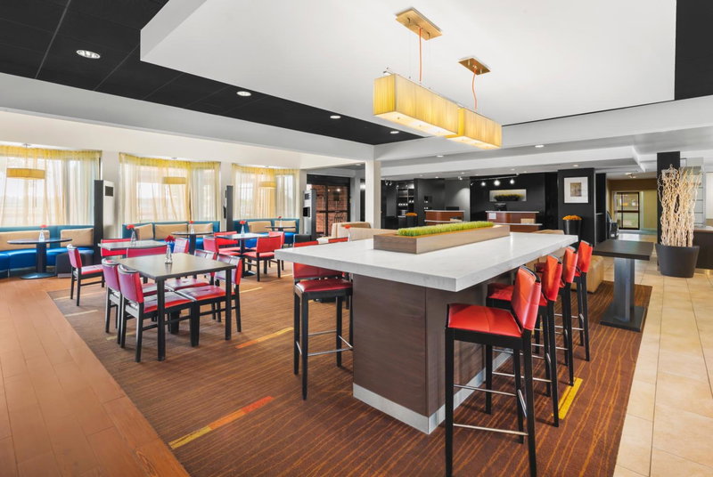 Super 8 by Wyndham Dallas Love Field Airport, Dallas, United States