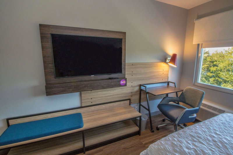 Tru By Hilton Norfolk Airport, Va, Virginia Beach, United States