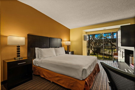 Best Western The Plaza Hotel Honolulu Airport - Free Breakfast, Honolulu, United States