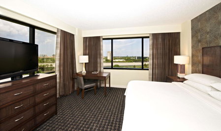 Embassy Suites by Hilton Palm Beach Gardens PGA Boulevard, Palm Beach Gardens, United States