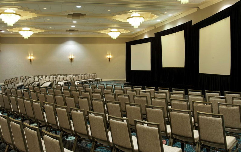 Embassy Suites by Hilton Palm Beach Gardens PGA Boulevard, Palm Beach Gardens, United States
