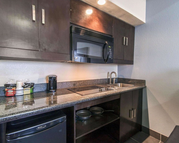 Comfort Inn & Suites El Paso I-10 Airport Area, El Paso, United States