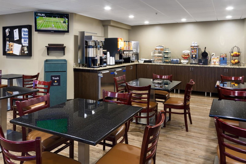 Aspen Select, Rochester, United States