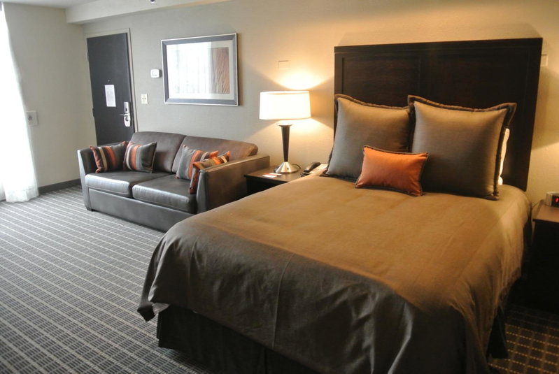 Aspen Select, Rochester, United States