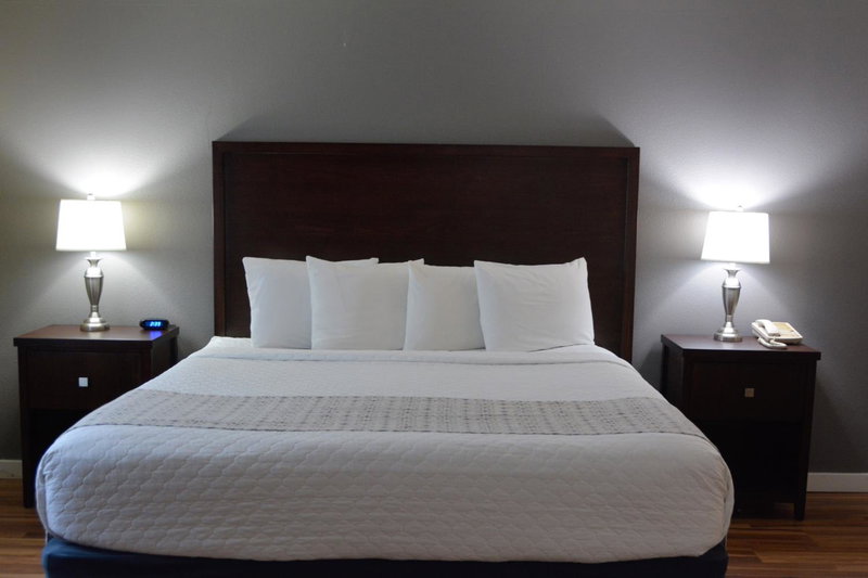 FairBridge Inn & Suites DuPont, DuPont, United States