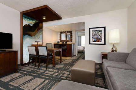 Embassy Suites by Hilton Orlando International Dr Conv Ctr, Orlando, United States
