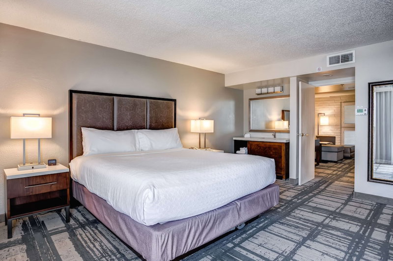 Embassy Suites by Hilton Orlando International Dr Conv Ctr, Orlando, United States