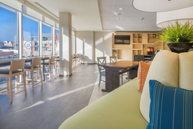 Home2 Suites Kansas City Downtown, Kansas City, United States