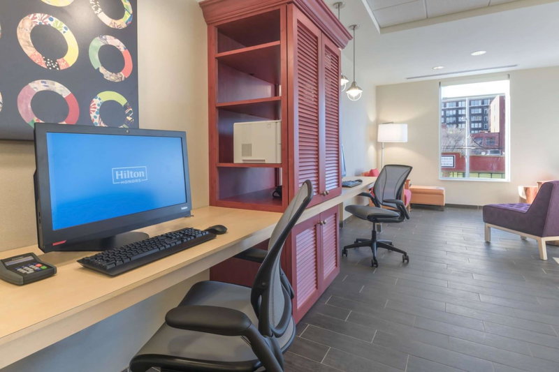Home2 Suites Kansas City Downtown, Kansas City, United States