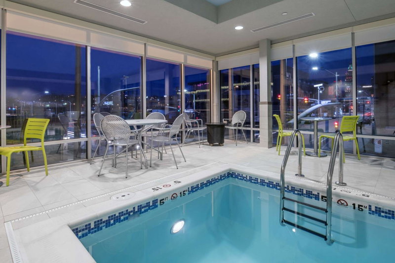 Home2 Suites Kansas City Downtown, Kansas City, United States