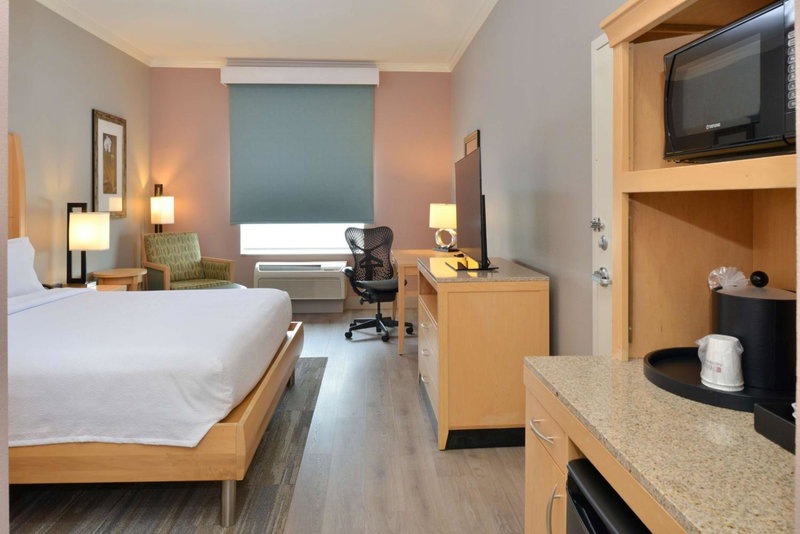 Hilton Garden Inn Denton, Denton, United States