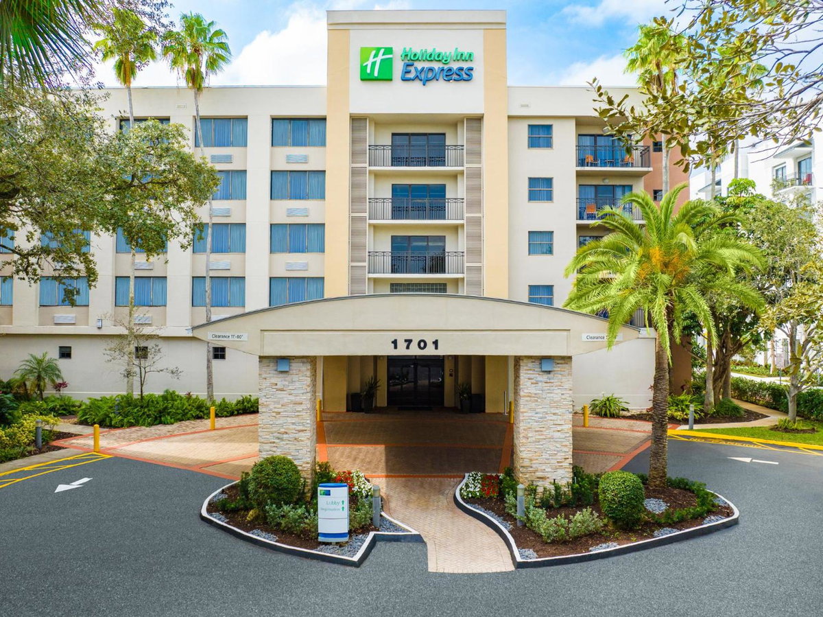 Hotel · Holiday Inn Express Hotel & Suites Ft. Lauderdale-Plantation by IHG, Plantation