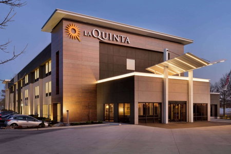 La Quinta Inn & Suites by Wyndham St Louis Route 66, Kirkwood, United States