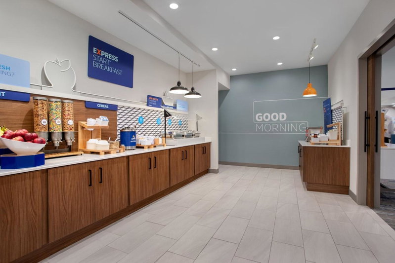 Holiday Inn Express & Suites Terre Haute by IHG, Terre Haute, United States