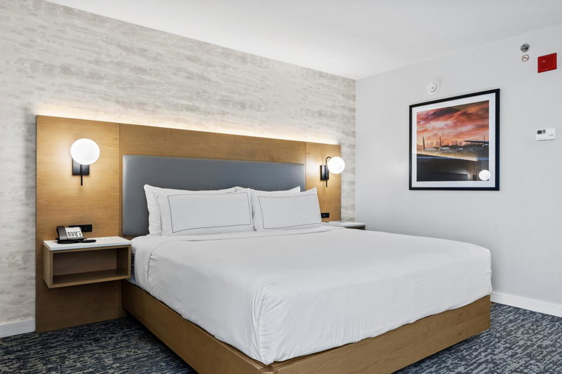 DoubleTree by Hilton New York JFK Airport, Queens, United States