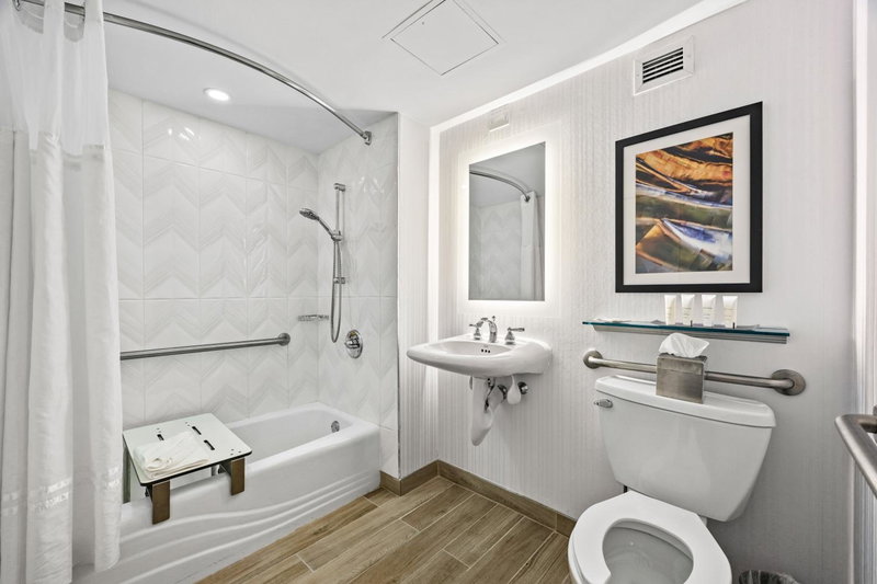 DoubleTree by Hilton New York JFK Airport, Queens, United States