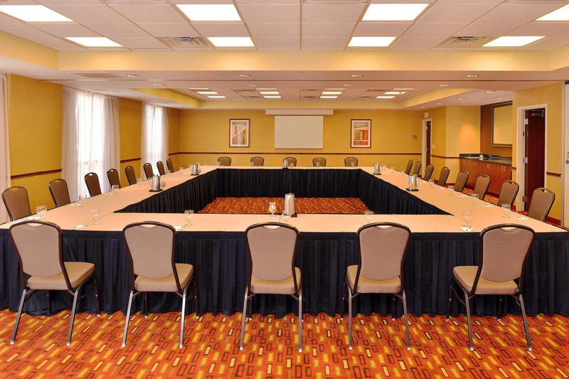 Courtyard by Marriott Denver Cherry Creek, Denver, United States
