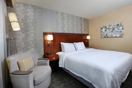 Courtyard by Marriott Denver Cherry Creek, Denver, United States