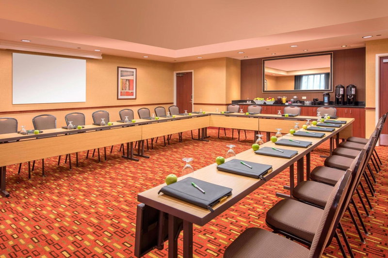 Courtyard by Marriott Denver Cherry Creek, Denver, United States