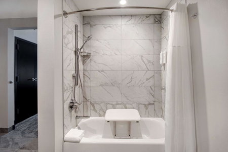 Embassy Suites By Hilton Alpharetta Halcyon, Alpharetta, United States