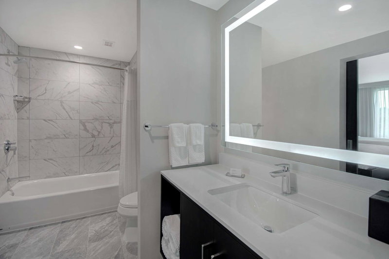 Embassy Suites By Hilton Alpharetta Halcyon, Alpharetta, United States
