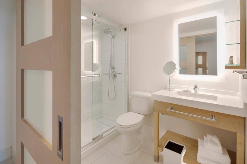 Delta Hotels by Marriott Daytona Beach Oceanfront, Daytona Beach, United States