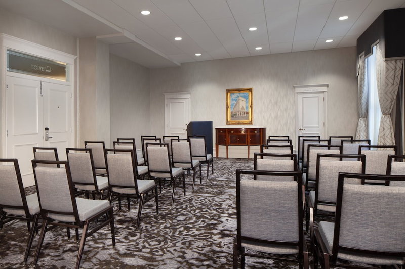 Le Pavillon, New Orleans, a Tribute Portfolio Hotel by Marriott, New Orleans, United States