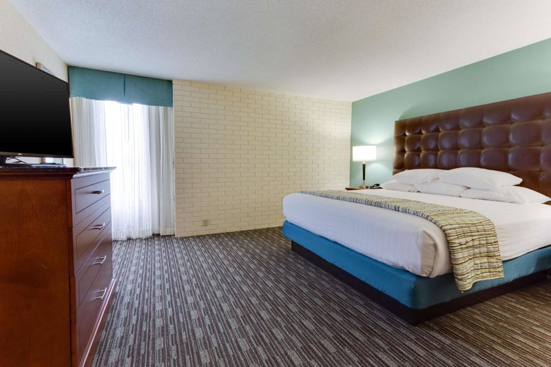 Drury Inn & Suites Birmingham Grandview, Birmingham, United States
